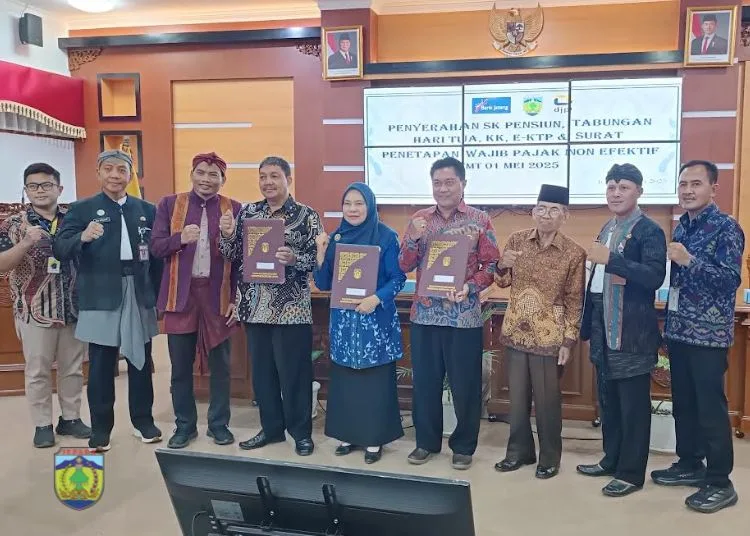 Pj Sekda Jepara Minta Pensiunan PNS Tetap Mengabdi untuk Masyarakat 26 Pj Sekda Jepara Minta Pensiunan PNS Tetap Mengabdi untuk Masyarakat 2