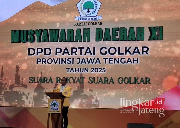 Ketua Umum Partai Golkar, Bahlil Lahadalia, saat membuka Musyawarah Daerah (Musda) ke-11 Dewan Pimpinan Daerah (DPD) Golkar Jawa Tengah yang digelar di Hotel PO Semarang, Jumat petang, 2 Mei 2025. (Rizky Syahrul/Lingkarjateng.id)