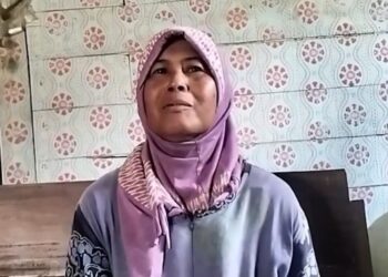 Parsiyem (65), janda lansia warga Desa Karangtalun, Kecamatan Banjarejo, Blora. (Subekan/Lingkarjateng.id)