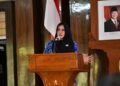Bupati Pekalongan Fadia Arafiq menyampaikan arahan saat membuka Musrenbang RPJMD 2025–2029 di Aula Setda Kabupaten Pekalongan, Jumat, 2 Mei 2025. (Fahri Akbar/Lingkarjateng.id)
