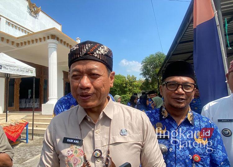 Bupati Kudus, Sam'ani Intakoris.