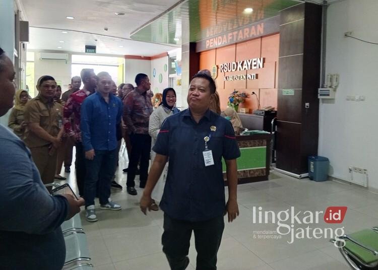 Sidak ke RSUD Kayen, Komisi D DPRD Pati Temukan Sejumlah Kendala 25 Jajaran Komisi D DPRD Kabupaten Pati saat melakukan sidak di RSUD Kayen pada Senin, 5 Mei 2025. (Setyo Nugroho/Lingkarjateng.id)
