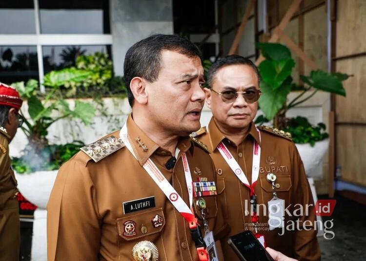 Gubernur Jateng Luthfi Kerahkan Satgas Tangani Banjir Demak-Grobogan 25 Gubernur Jateng, Ahmad Luthfi. (ANTARA/Lingkarjateng.id)
