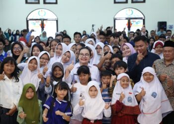 Wali Kota Semarang, Agustina Wilujeng Pramestuti, saat menghadiri Olimpiade Pendidikan Tingkat Nasional yang digelar di Universitas Semarang, Minggu, 11 Mei 2025. (Dok. Pemkot Semarang/Lingkarjateng.id)