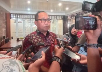 Wakil Wali Kota Semarang, Iswar Aminuddin, saat diwawancarai awak media pada Rabu, 14 Mei 2025. (Dok. Pemkot Semarang/Lingkarjateng.id)