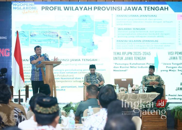 Gubernur Jateng Luthfi Kucurkan Rp 106,2 Miliar untuk Pembangunan Rembang 25 Gubernur Jawa Tengah, Ahmad Luthfi, dalam dialog bersama tokoh masyarakat di Hotel Pollos, Rembang, pada Selasa, 27 Mei 2025. (Dok. Pemprov Jateng/Lingkarjateng.id)