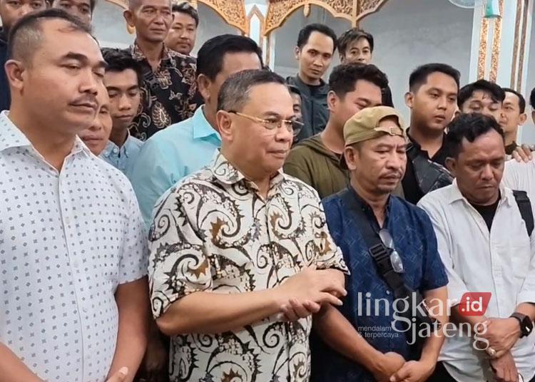 Bupati Pati Izinkan Sound Horeg Dengan 4 Syarat 25 Bupati Pati Sudewo (Batik Tengah) - Dok. Lingkar