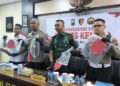 KONFERENSI PERS: Kapolres Kendal, bersebelahan dengan Dandim 0715 Kendal dalam kegiatan konferensi Pers di Mapolres Kendal, Selasa, 10 Juni 2025. (Arvian Maulana/Lingkarjateng.id)