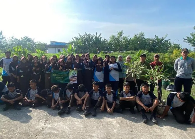 Disdikpora Kudus Dorong Sekolah Wujudkan Sekolah Adiwiyata 25 Kegiatan SMP Undaan 2 saat penialaian sekolah adiwiyata belum lama ini. (SMP Undaan 2 Kudus/Lingkarjateng.id)