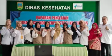 Kader Posyandu Kenanga Kabupaten Kudus usai mengikuti penilaian integrasi layanan primer posyandu berprestasi tingkat Provinsi Jawa tengah 2025. (Fahtur Rohman/Lingkarjateng.id)