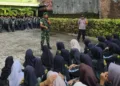 Pelatihan Baris-Berbaris(PBB) di SMP Islam Terpadu (IT) Assa’idiyyah Kudus. (Mohammad Fahtur Rohman/Lingkarjateng.id)