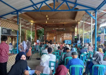 Panggung Bakat Meriahkan Wisata Pasar Mbrumbung Rembang 29 RAMAI: Suasana keramaian Pasar Mbrumbung pada Minggu, 29 Juni 2025. (Muhammad Faalih/ Lingkarjateng.id)