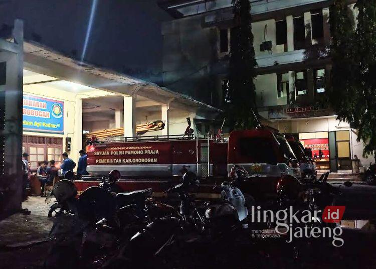 ILUSTRASI: Suasana malam di Markas Damkar Grobogan. (Ahmad Abror/Lingkarjateng.id)