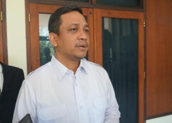 Wali Kota Pekalongan, Achmad Afzan Arslan Djunaid, seusai membuka Sosialisasi Bahaya Narkoba kepada Anggota Paskibraka 2024 di DPRD Kota Pekalongan, Senin, 2 Juni 2025. (Fahri Akbar/Lingkarjateng.id)