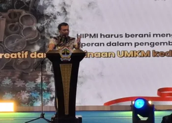 Gubernur Jawa Tengah Ahmad Luthfi saat membuka Musyawarah Daerah (Musda) ke-XVI HIPMI Jawa Tengah di Gradhika Bhakti Praja pada Selasa, 17 Juni 2025. (Rizky Syahrul Al-Fath/Lingkarajteng.id)
