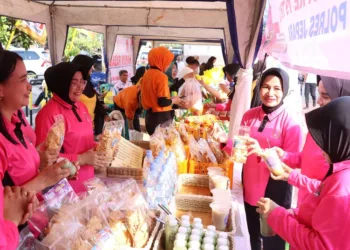 Suasana bazar UMKM dalam peringatan Hari Bhayangkara ke-79 di Mapolres Jepara pada Rabu, 25 Juni 2025. (Dok. Polres Jepara/Lingkarjateng.id)