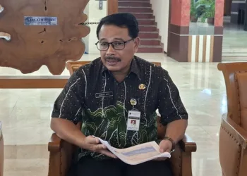 Kepala Disnakertrans Jateng, Ahmad Aziz. (Rizky Syahrul Al-Fath/Lingkarjateng.id)