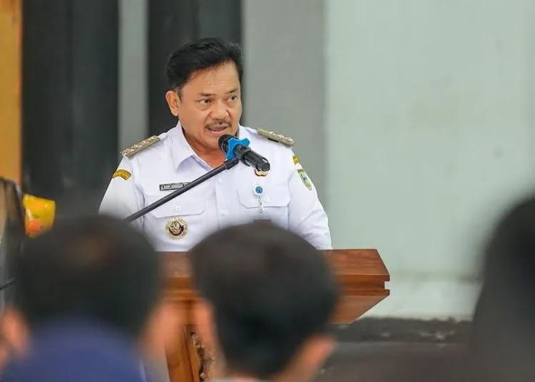 Wali Kota Salatiga Robby Hernawan saat membuka Seminar Orientasi Kewaspadaan Nasional Tingkat Kota Salatiga Tahun 2025 yang digelar di Gedung GPD, Jalan Pemuda Salatiga, Rabu, 18 Juni 2025. (Dok. Prokompim Setda Salatiga)