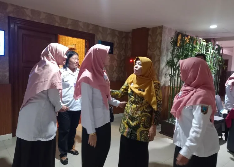 20 Persen Dana Desa di Rembang Dialokasikan untuk Ketahanan Pangan 25 Ketua Tim Pembina Posyandu Kabupaten Rembang, Musringah Harno (kedua kanan), 2 Juli 2025 (Muhammad Faalih/Lingkarjateng.id)