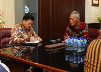 Hidupkan Musik Tradisional, HAMKRI Siap Guncang Salatiga di Gerebeg Keroncong 25 AUDIENSI: Suasana pertemuan pengurus HAMKRI dengan Wali Kota Salatiga Robby Hernawan di Kantor Pemkot Salatiga, Kamis, 3 Juli 2025. (Prokompim Setda Salatiga/Lingkarjateng.id)