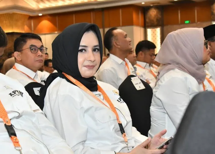 Jabat Wakil Sekjen APKASI, Bupati Fadia Siap Bawa Suara Daerah ke Pusat 25 Bupati Pekalongan Fadia Arafiq menghadiri acara pengukuhan Dewan Pengurus APKASI periode 2025–2030 di Jakarta, Kamis, 17 Juli 2025. (Prokopim Kabupaten Pekalongan/Lingkarjateng.id)