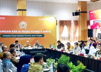 Kunjungan kerja Komisi X DPR RI ke BPS Jawa Tengah di Semarang pada Jumat (25/7/2025). (antara)