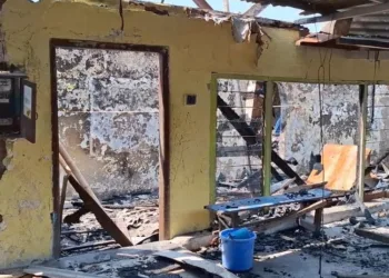 TKP: Kondisi rumah yang terbakar di Kelurahan Mlatibaru, Kecamatan Semarang Timur, Kota Semarang pada Jumat, 25 Juli 2025. (Syahril Muadz/Lingkarjateng.id)