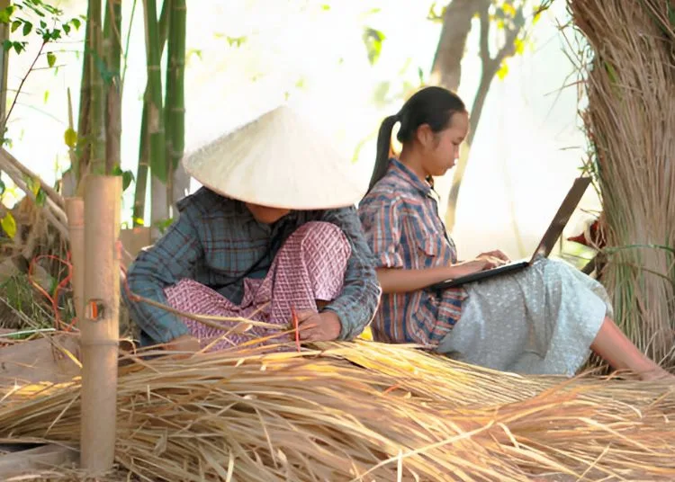 Mohammad Saleh Sebut Internet Gratis di Jateng Sejalan Visi DPRD 26 Mohammad Saleh Sebut Internet Gratis di Jateng Sejalan Visi DPRD1