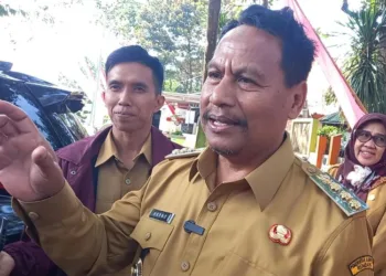 Bupati Kabupaten Rembang, Harno, saat menghadiri syukuran dalam rangka ulang tahun CBFM, pada Senin, 28 Juli 2025. (Muhammad Faalih/Lingkarjateng.id)