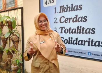 Kepala Sekolah Rakyat Blora, Tri Yuli Setyoningrum. (Eko Wicaksono/Lingkarjateng.id)