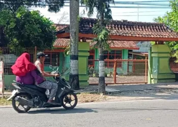 POTRET: Salah satu sekolah di Randublatung, Kabupaten Blora ditutup karena tidak memiliki murid. (Hanafi/Lingkarjateng.id)