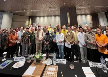 Wakil Ketua DPRD Provinsi Jawa Tengah Mohammad Saleh menghadiri Rapat Koordinasi Penguatan Strategi Percepatan Kinerja Program Bangga Kencana dan Implementasi Quick Wins Kementerian Kependudukan dan Pembangunan Keluarga (Kemendukbangga) di Hotel Aruss Semarang pada Jumat, 4 Juli 2025. (Lingkarjateng.id)