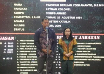Komandan Kodim 0718 Pati, Letkol Arm Timotius Berlian Yogi Ananto memberikan sambutan di Pendopo Kabupaten pada Rabu malam, 2 Juli 2025. (Dok.Kodim Pati)