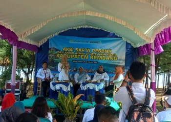 Dinbudpar Kabupaten Rembang menggelar Aksi Sapta Pesona dan Sadar Wisata di Daya Tarik Wisata Kabupaten Rembang di Pantai Indah Layur, Kecamatan Lasem, pada Rabu, 30 Juli 2025. (Dok. Lingkar Network/Lingkarjateng.id)