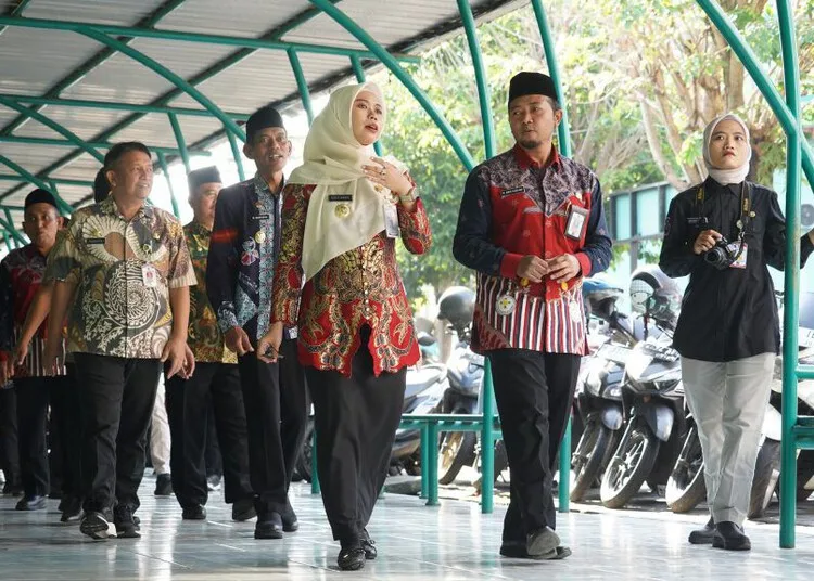 Bupati Demak, Eisti’anah, beserta jajaranya saat menghadiri HUT ke-76 RSUD Sunan Kalijaga pada Jum’at, 11 Juli 2025. (Dok. Pemkab Demak/Lingkarjateng.id)