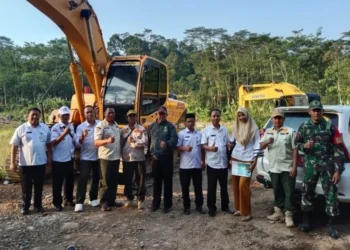 Arsip foto: Tim gabungan penegak hukum Kabupaten Batang melakukan penutupan aktivitas penambangan galian C di wilayah Kecamatan Wonotunggal, Kabupaten Batang, belum lama ini. (ANTARA/Lingkarjateng.id)