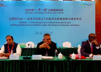 Ketua Umum JMSI Teguh Santosa dalam pertemuan wartawan dunia “Belt and Road Journalists Forum” di Ganzhou, Jiangxi, Tiongkok, Jumat, 18 Juli 2025. (Dok. JMSI Network/Lingkarjateng.id)