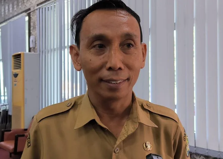 1.111 Honorer di Kendal Diusulkan Jadi PPPK Paruh Waktu, Apa Benefitnya? 25 Kepala Badan Kepegawaian, Pendidikan dan Pelatihan (BKPP) Kendal, Abdur Basir. (Arvian Maulana/Lingkarjateng.id)