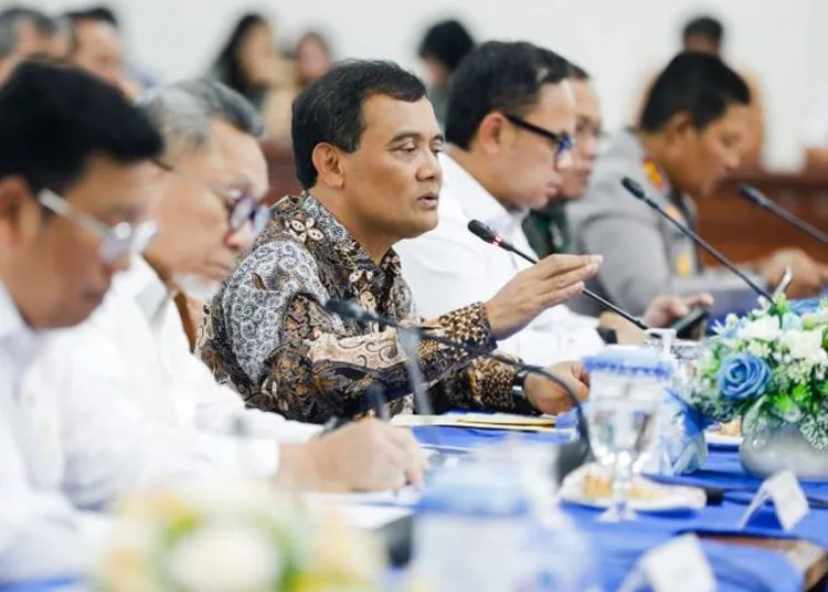 Demo di Polda Jateng, Gubernur Imbau Warga Tidak Terprovokasi Aksi Anarkis 25 Gubernur Jawa Tengah Ahmad Luthfi. (HO-Pemprov Jateng)