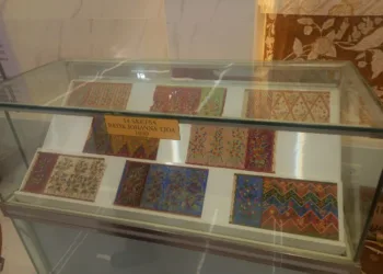 POTRET: Sketsa batik Lasem tahun 1930 di Museum Batik Rumah Merah Heritage Lasem, Kabupaten Rembang. (Muhammad Faalih/Lingkarjateng.id)