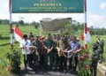 MERESMIKAN: Suasana kegiatan penutupan TMMD Reguler Ke-125 Kodim 0710/Pekalongan di Lapangan Desa Windurojo, Kecamatan Kesesi, Kabupaten Pekalongan, Kamis, 21 Agustus 2025. (Fahri Akbar/Lingkarjateng.id)