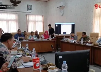 TANGKAPAN LAYAR: Suasana rapat Pansus Hak Angket DPRD Pati bersama mantan Kepala Badan Pengelola Keuangan dan Aset Daerah (BPKAD) pada Kamis, 21 Agustus 2025. (Lingkar Network/Lingkarjateng.id)