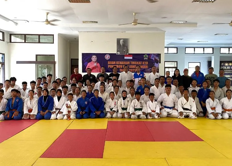 Waka DPRD Jateng Dukung Regenerasi Atlet Judo Lewat Beragam Kompetisi 26 Waka DPRD Jateng Dukung Regenerasi Atlet Judo Lewat Beragam Kompetisi1