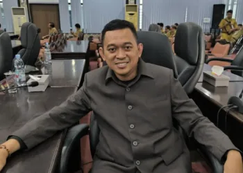 Warganet Geger Menu MBG di Kendal Dinilai Tak Layak, DPRD Buka Suara 30 Ketua Komisi D DPRD Kendal, Dedi Ashari Setyawan. (Arvian Maulana/Lingkarjateng.id)