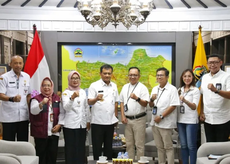 Gubernur Jawa Tengah Ahmad Luthfi bertemu perwakilan PT BPR BKK Jateng Dukung Kesejahteraan Petani di Semarang pada Rabu, 27 Agustus 2025. (Dok. for Lingkarjateng.id)