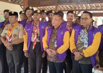 Bupati Pati Sudewo didampingi Wakil Bupati Risma Ardhi Chandra saat menghadiri acara Pelepasan Peserta Raimuna Daerah XIII Kontingen Kwartir Cabang Pati Tahun 2025 yang berlangsung di Sanggar Kwarcab Pati, Jumat, 22 Agustus 2025. (Lingkar Network)