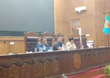 Audiensi Dewan Perwakilan Rakyat Daerah (DPRD) Kabupaten Pati bersama Aliansi Masyarakat Pati Bersatu (AMPB) dengan agenda pembentukan hak angket terkait kebijakan Bupati Pati, Rabu, 13 Agustus 2025. (Lingkar Network)