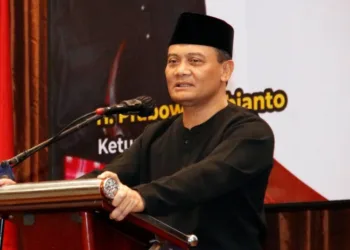 Gubernur Jawa Tengah, Ahmad Luthfi, memberi sambutan dalam acara Pelantikan Pengurus Provinsi IPSI Jawa Tengah di Ballroom Poncowati, Hotel Patra, Kota Semarang, Sabtu, 2 Agustus 2025. (Dok. Pemprov Jateng/Lingkarjateng.id)