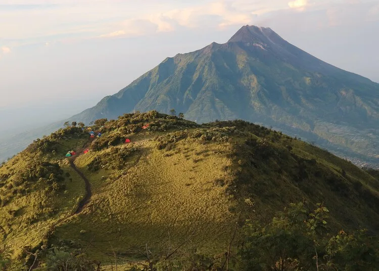 Mohammad Saleh Dukung Pendakian Gunung Jadi Tren Pariwisata Jateng 26 result mount merbabu 7267828 1280