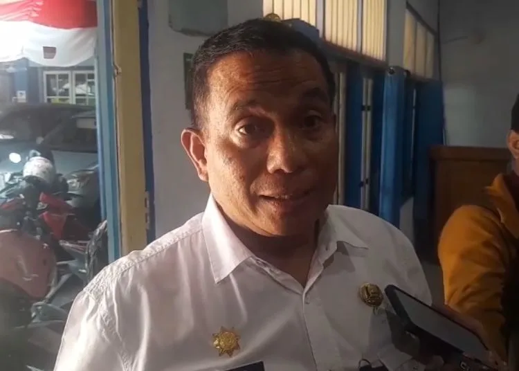 Bupati Pati Sudewo Diperiksa KPK, Riyoso: Pelayanan Publik Tetap Jalan 25 Penanggung Jawab (Pj) Sekretaris Daerah Kabupaten Pati, Riyoso diwawancara awak media, Rabu, 27 Agustus 2025. (Lingkar Network)